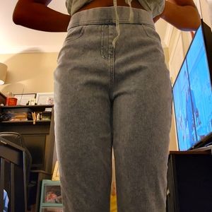 Time and Tru blue Jean capris size small 4-6